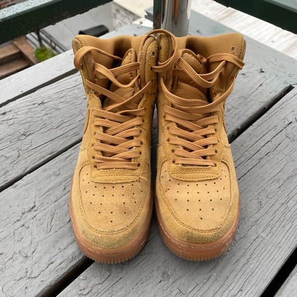 Nike Air Force 1 High Wheat 🌾 - Picture 2 of 9